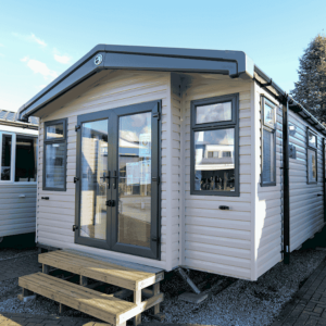 Wohnmobil Mauersegler 1100/2 (11,2 x 3,7 m)