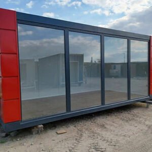 Großraum-Bürocontainer 3 x 6 mit Schaukästen