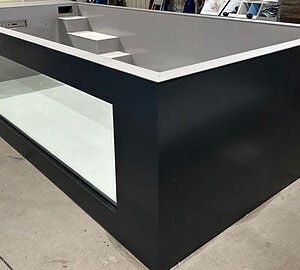 6,5 m x 2,5 m großer Pool aus Polypropylen mit 4 m Fenster